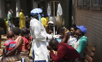 Zimbabwe declares state of emergency after cholera outbreak kills 20